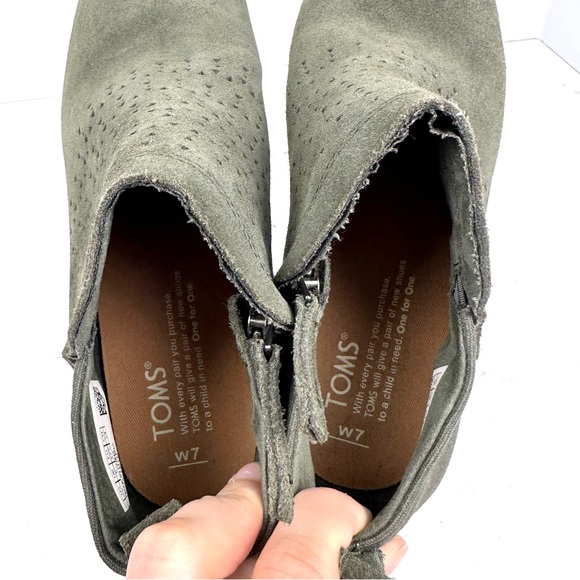 TOMS Deia Forest Suede Leather Perforated Ankle Bootie Size 7 - Picture 9 of 15